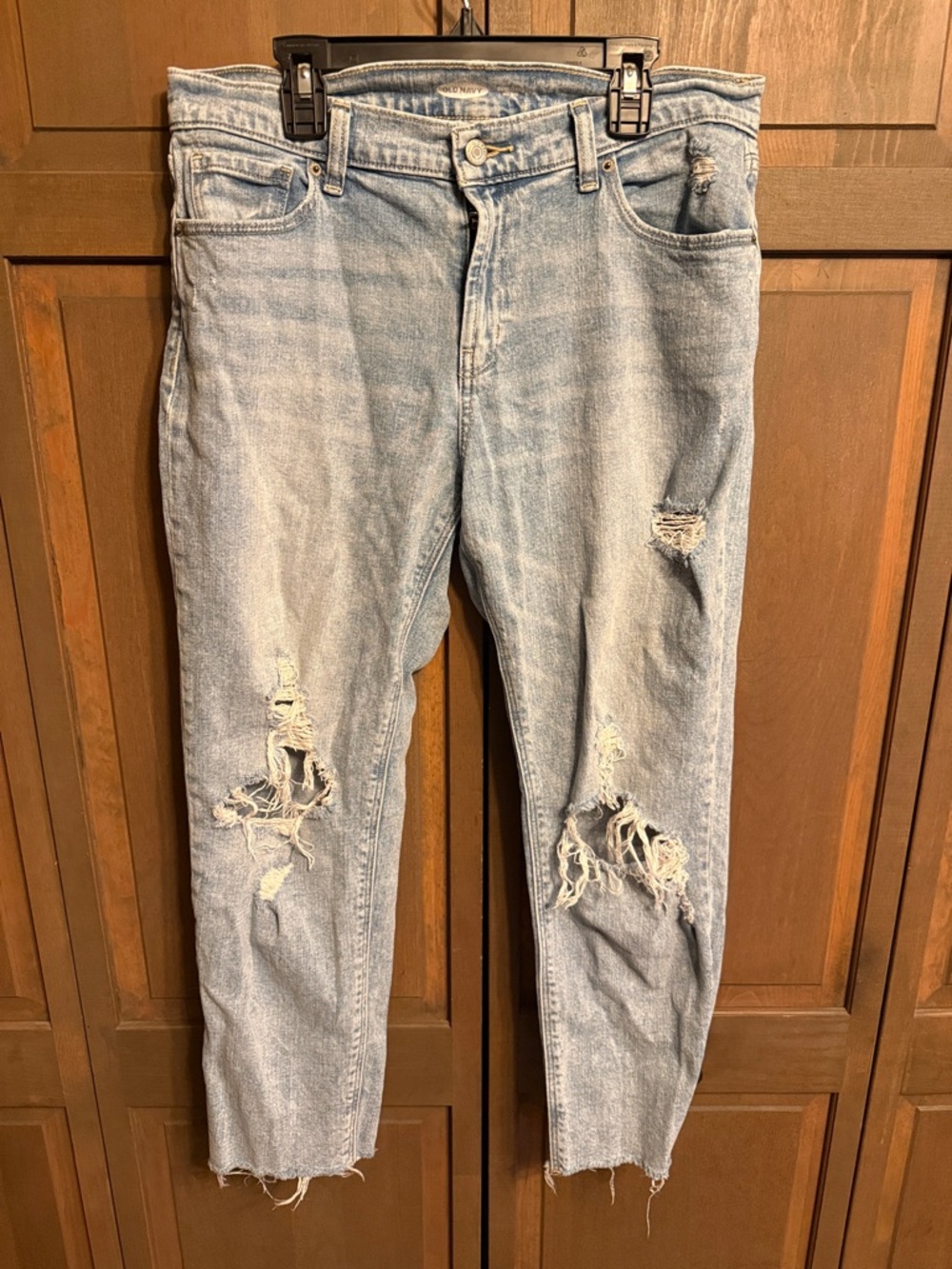 Old Navy Boyfriend Mid-Rise Light Wash Distressed Women’s Jeans
